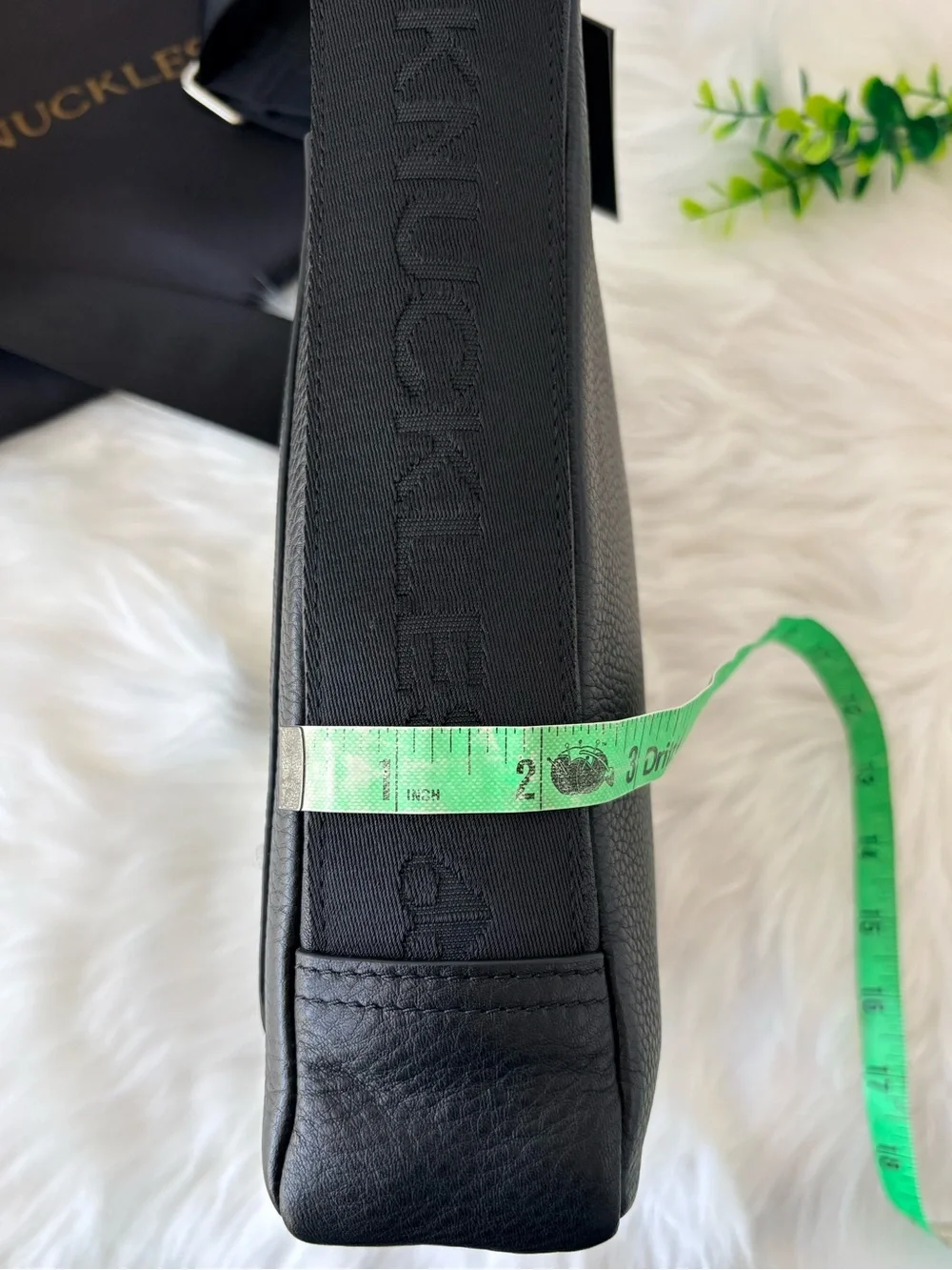 Moose‎ Knuckles Decaire Black Pebbled Leather Messenger Crossbody